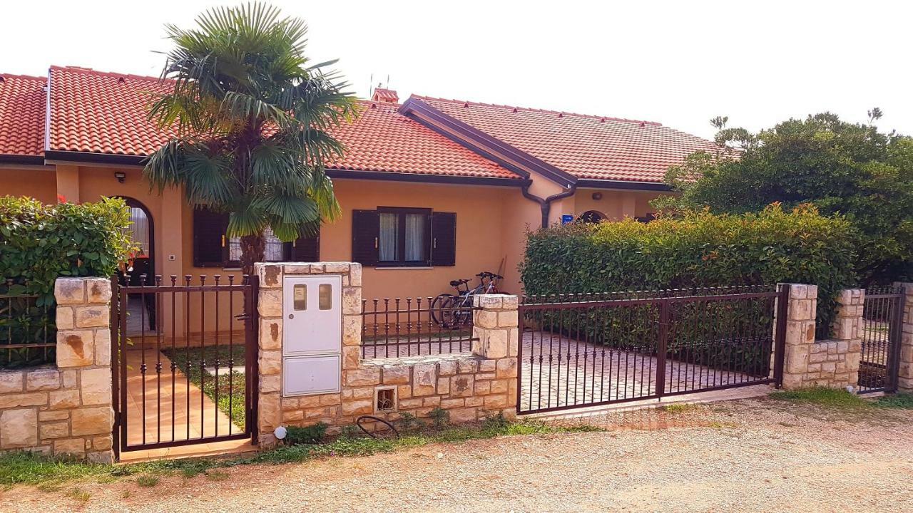 Holiday Home Marina Kaštelir Dış mekan fotoğraf