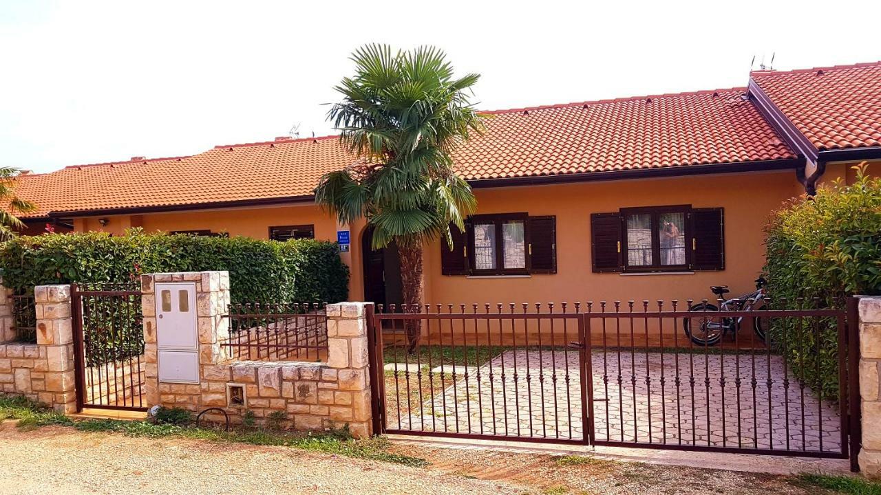 Holiday Home Marina Kaštelir Dış mekan fotoğraf