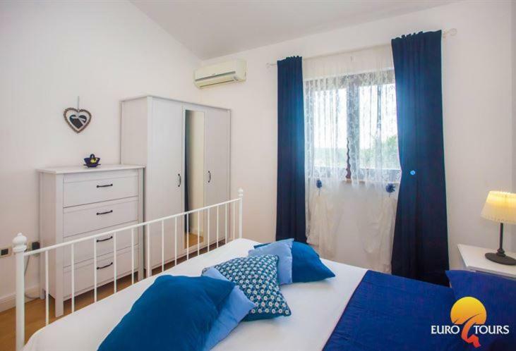 Holiday Home Marina Kaštelir Dış mekan fotoğraf