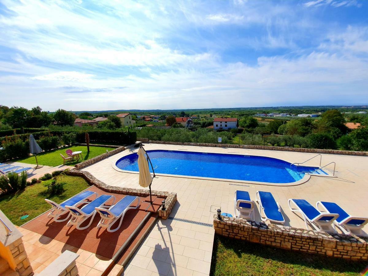 Holiday Home Marina Kaštelir Dış mekan fotoğraf